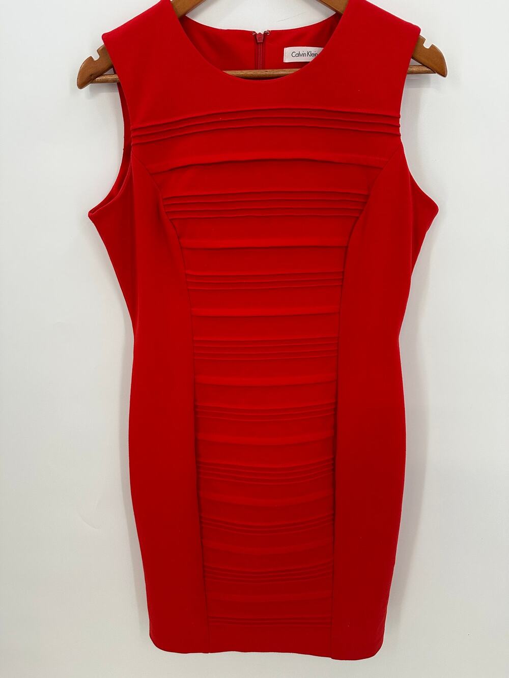 CALVIN KLEIN Red Sheath Sleeveless Pencil Workwear Dress // 10